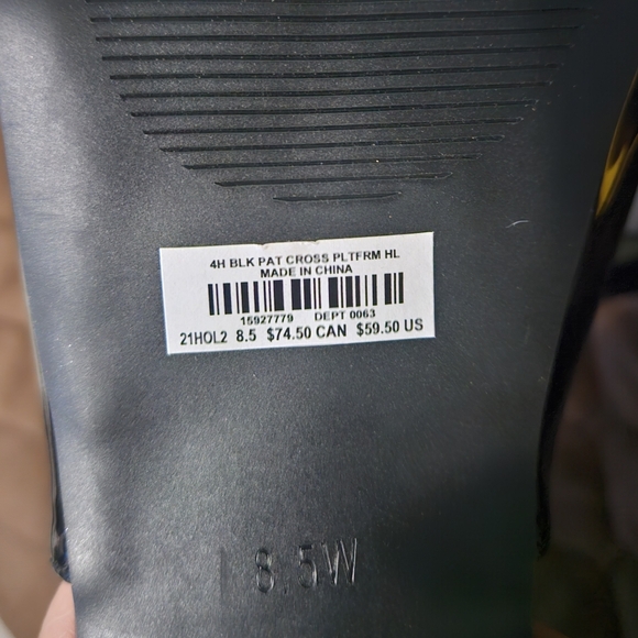 💥Sale💥NWT Torrid Criss Cross Black Platform Heels - Picture 4 of 5